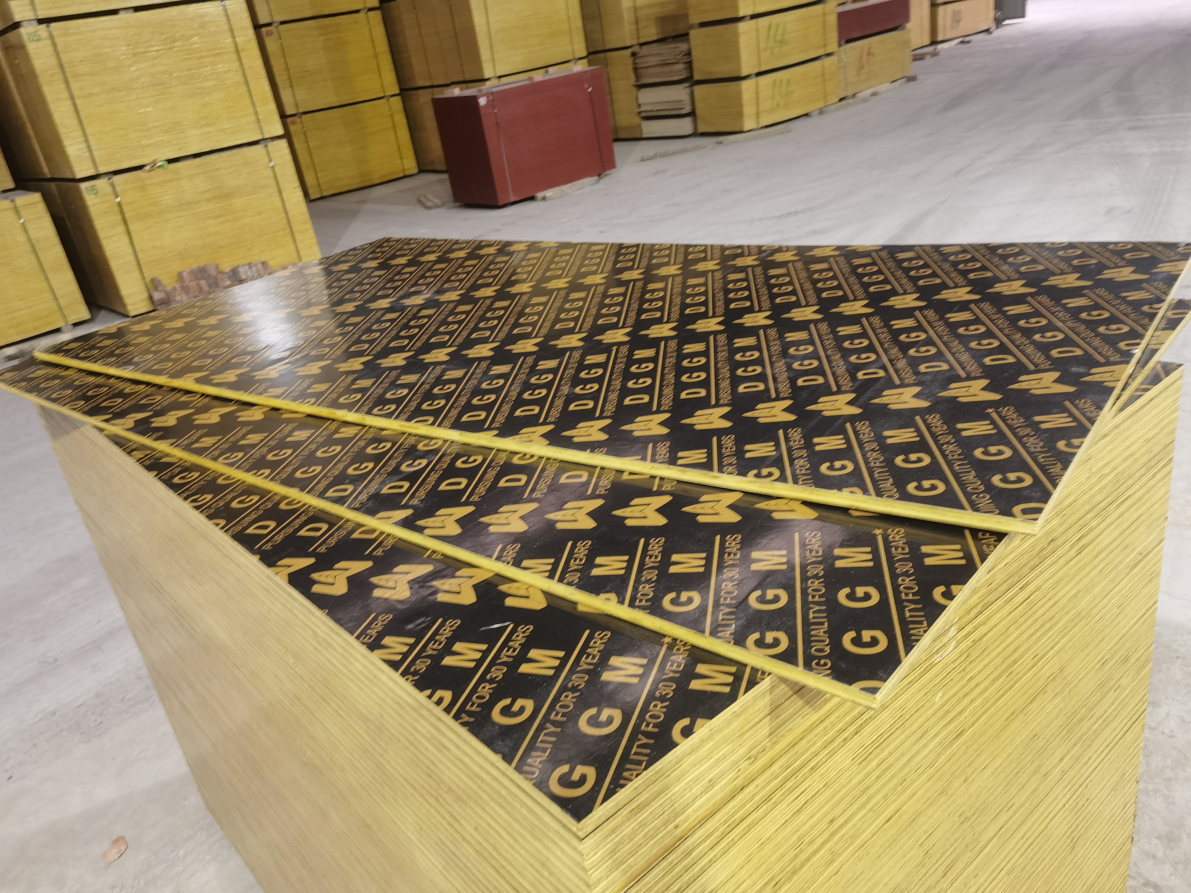 Perspectivas de crescimento futuro de demanda de mercado por madeira compensada laminada de alta força